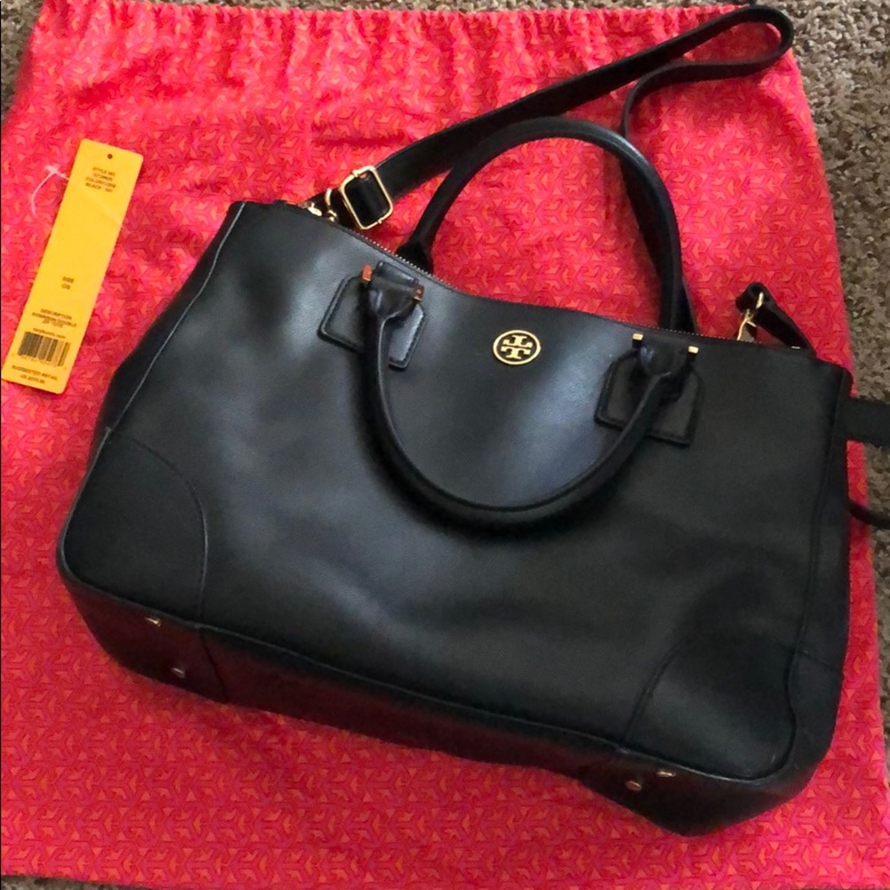 Double zip tote